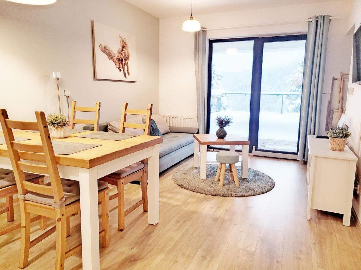 Wellness Apartamenty Zloty Widok ชเจอร์ค ภายนอก รูปภาพ